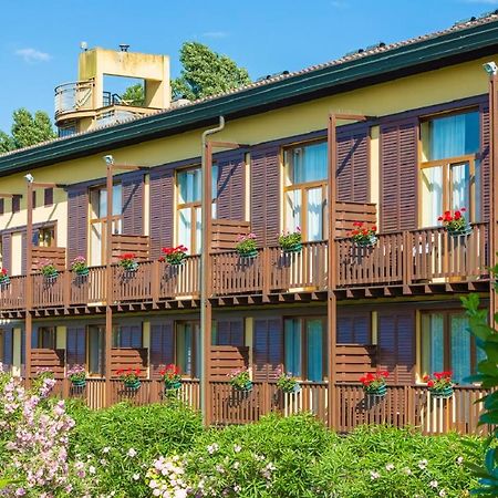 Hotel Golf Inn Lignano Sabbiadoro Eksteriør billede