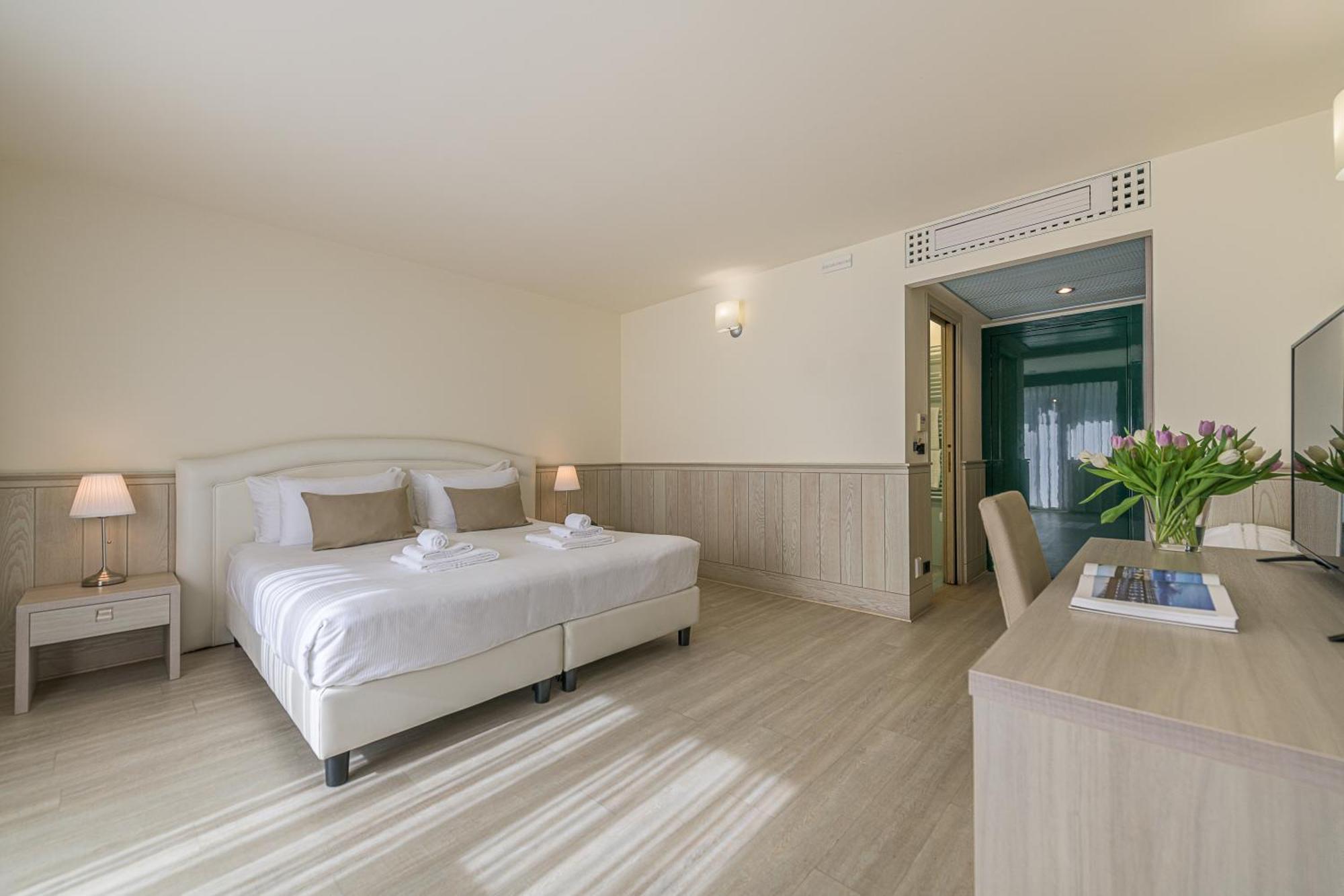 Hotel Golf Inn Lignano Sabbiadoro Eksteriør billede