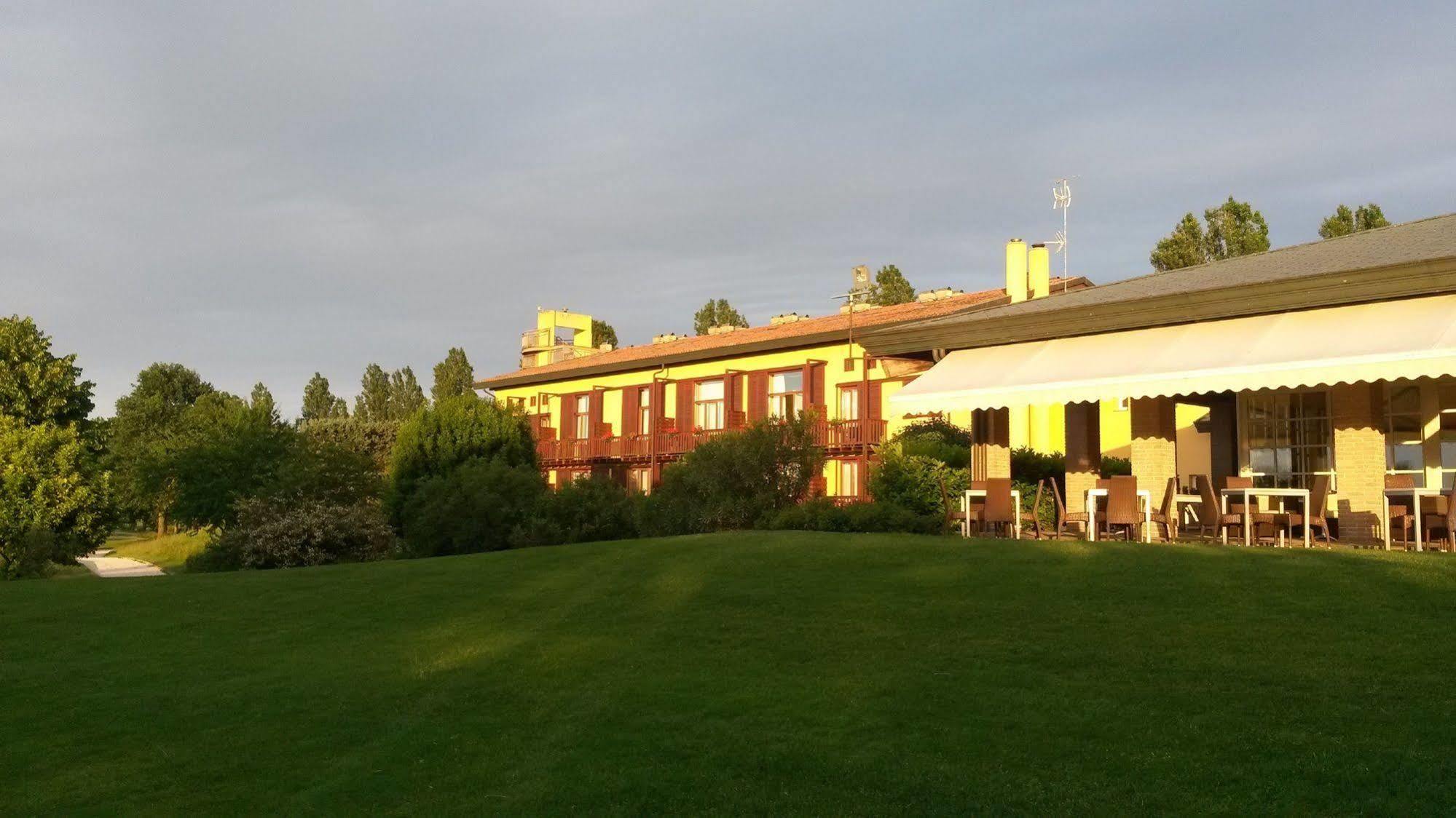 Hotel Golf Inn Lignano Sabbiadoro Eksteriør billede