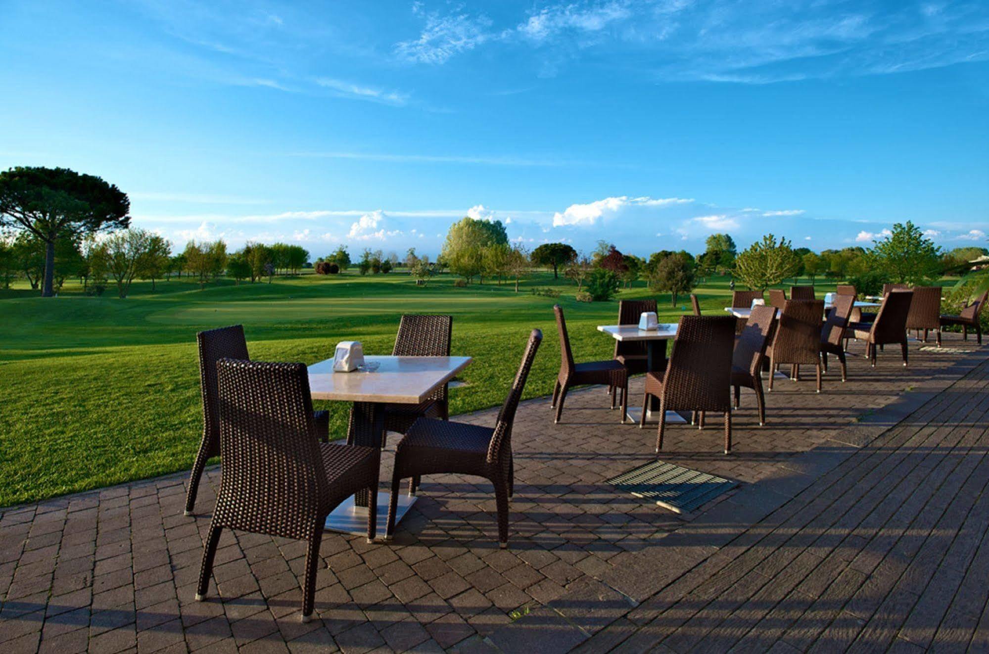 Hotel Golf Inn Lignano Sabbiadoro Eksteriør billede