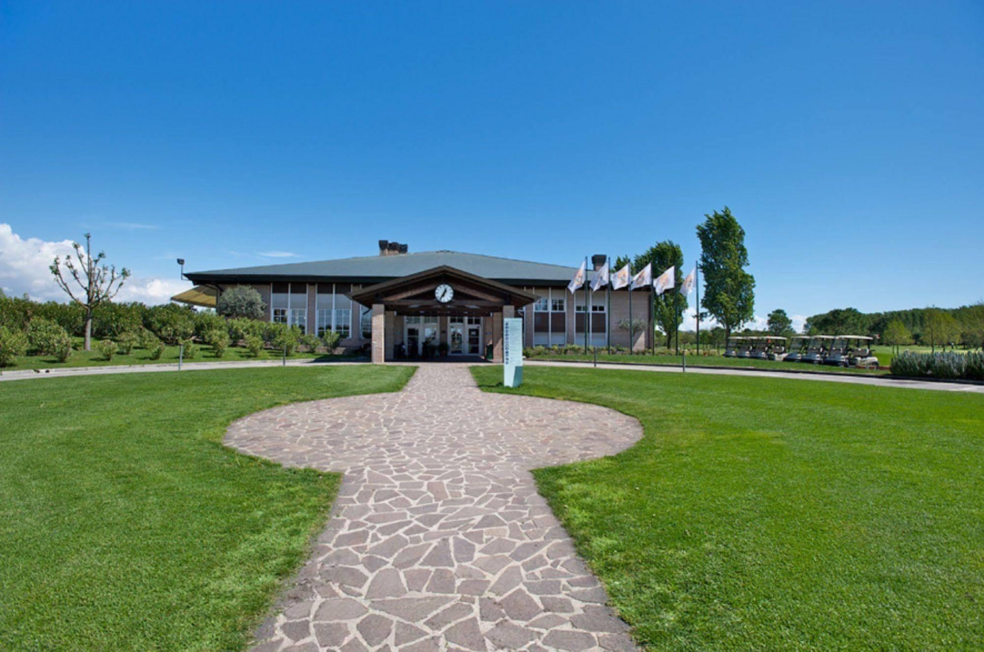 Hotel Golf Inn Lignano Sabbiadoro Eksteriør billede